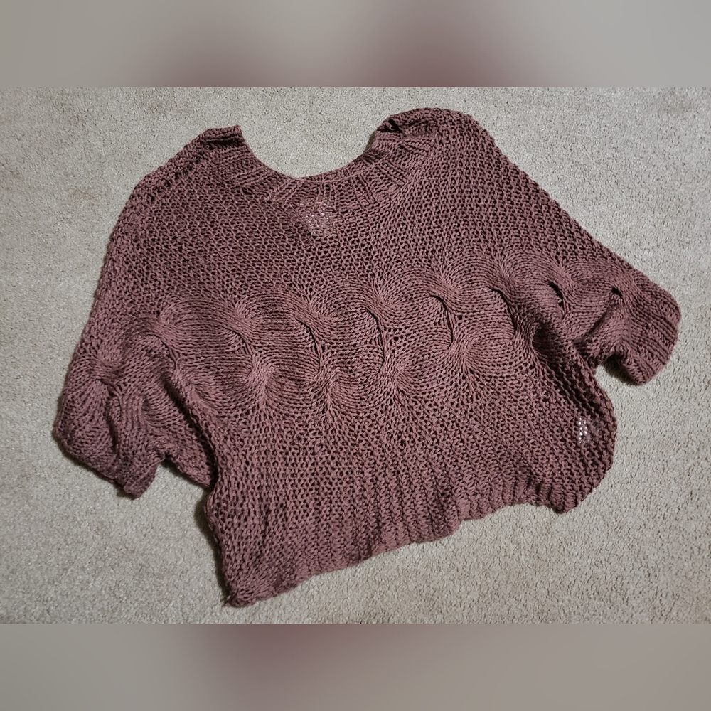 Cropped Open-Knit Crew Neck Sweater in Mauve